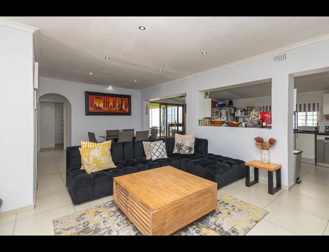 3 BEDROOM FREESTANDING RENTED IN VAN RIEBEECKSTRAND